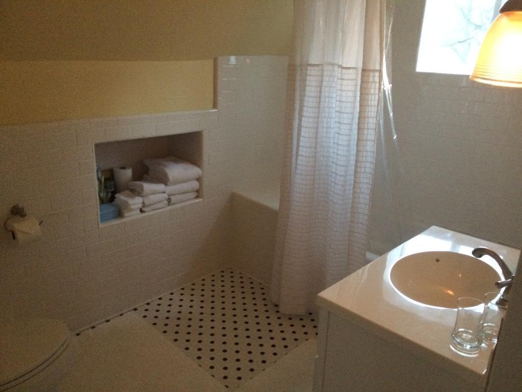 Aberdeen Stone Cottage B&B Traverse City Kamer foto
