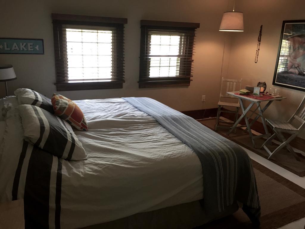 Aberdeen Stone Cottage B&B Traverse City Buitenkant foto
