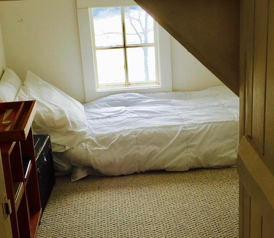 Aberdeen Stone Cottage B&B Traverse City Buitenkant foto