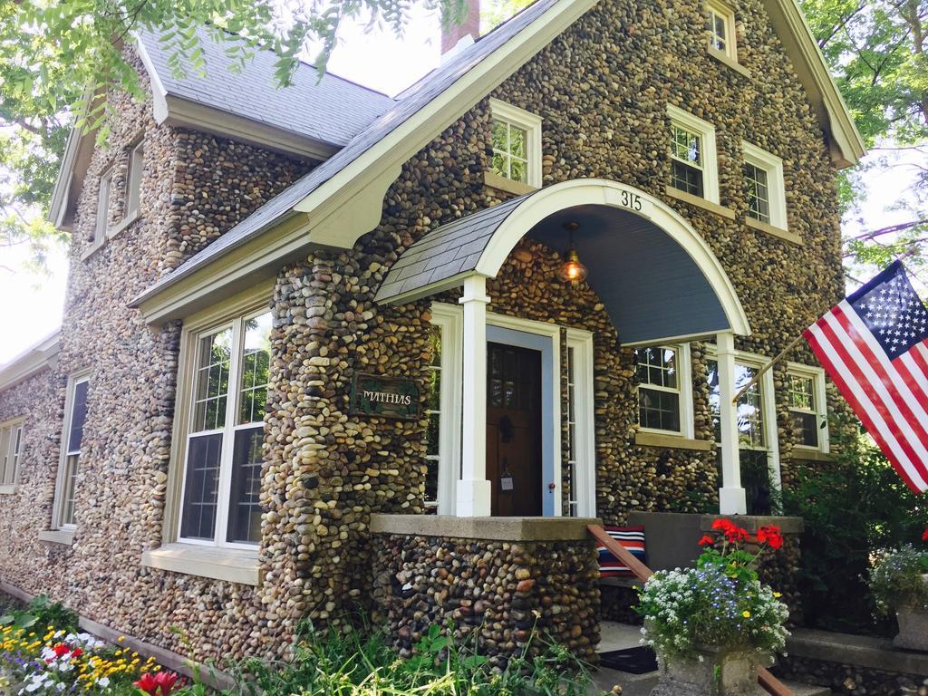 Aberdeen Stone Cottage B&B Traverse City Buitenkant foto