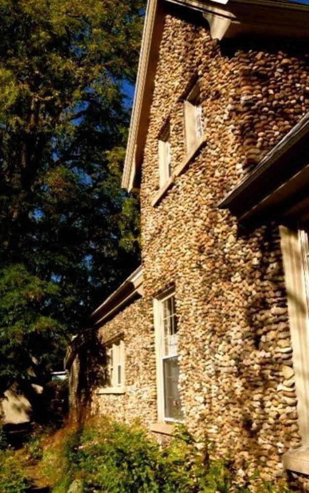 Aberdeen Stone Cottage B&B Traverse City Buitenkant foto